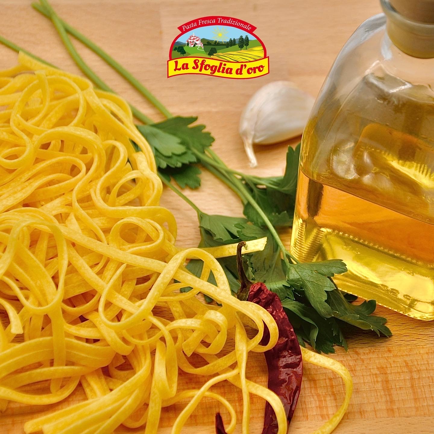 Tagliolini, aglio, olio, prezzemolo e peperoncino - Pastificio La Sfoglia d'oro